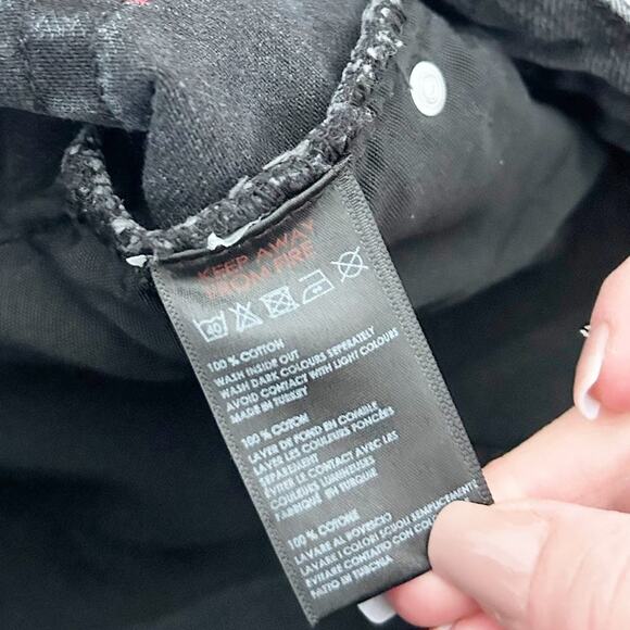 BDG Urban Outfitters Black Mom High Rise Jeans Sz 25 - Picture 3 of 5